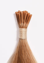 Load image into Gallery viewer, 22" I - Link Pro Wavy #27 (Strawberry Blond)
